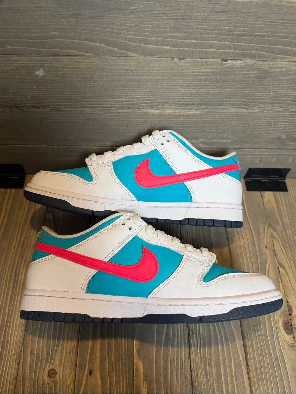 Nike Dunk Low Dusty Cactus Teal Pink Navy Sneakers 7Y / Women’s 8.5